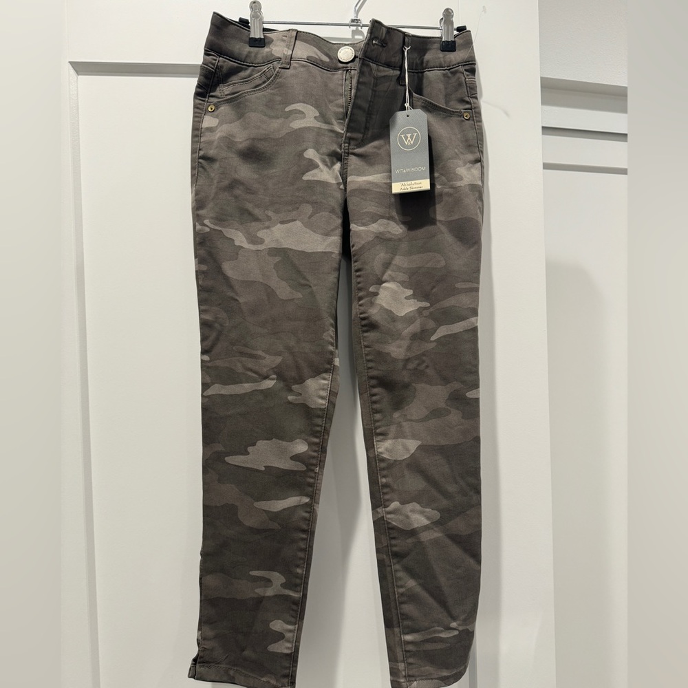 NWT Wit & Wisdom Absolution camo skinny pants size 4 petite